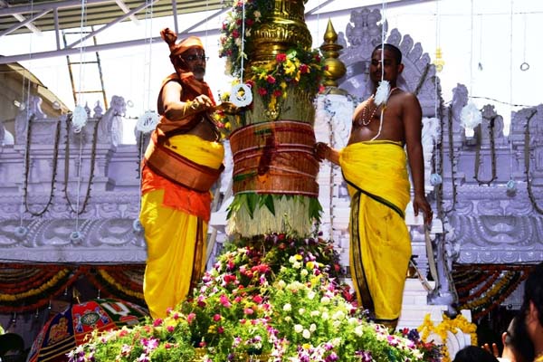 Brahmotsavam